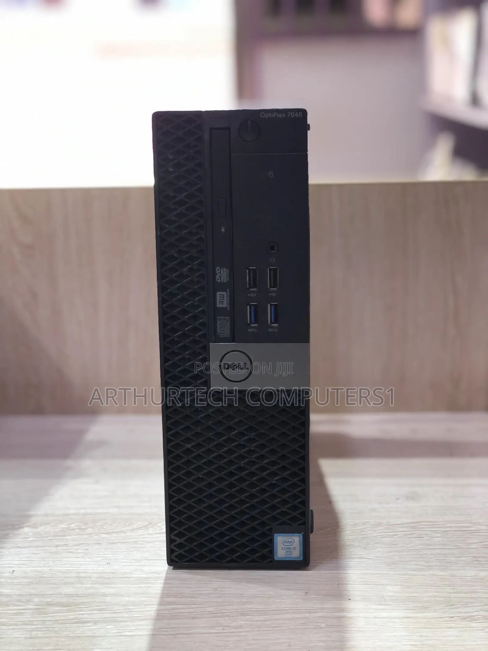 Desktop Computer Dell OptiPlex 7040 8GB Intel Core i7 SSD 256GB