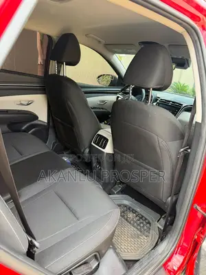 Hyundai Tucson SE 2022 Red