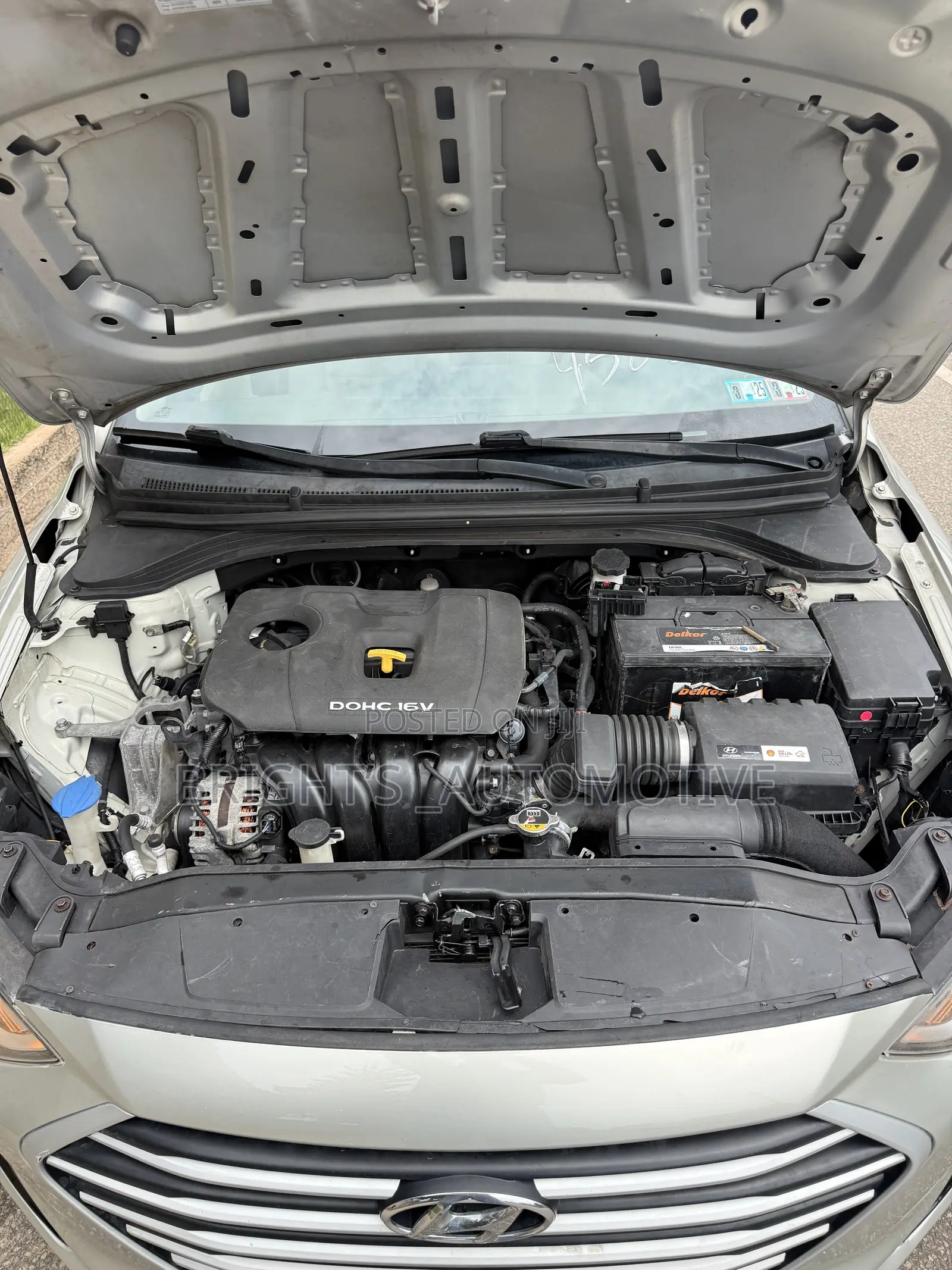 Hyundai Elantra SE 2018 Yellow