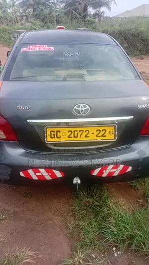 Toyota Yaris 2008 Gray