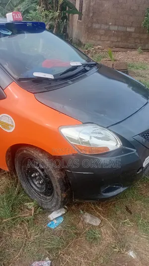 Toyota Yaris 2008 Gray