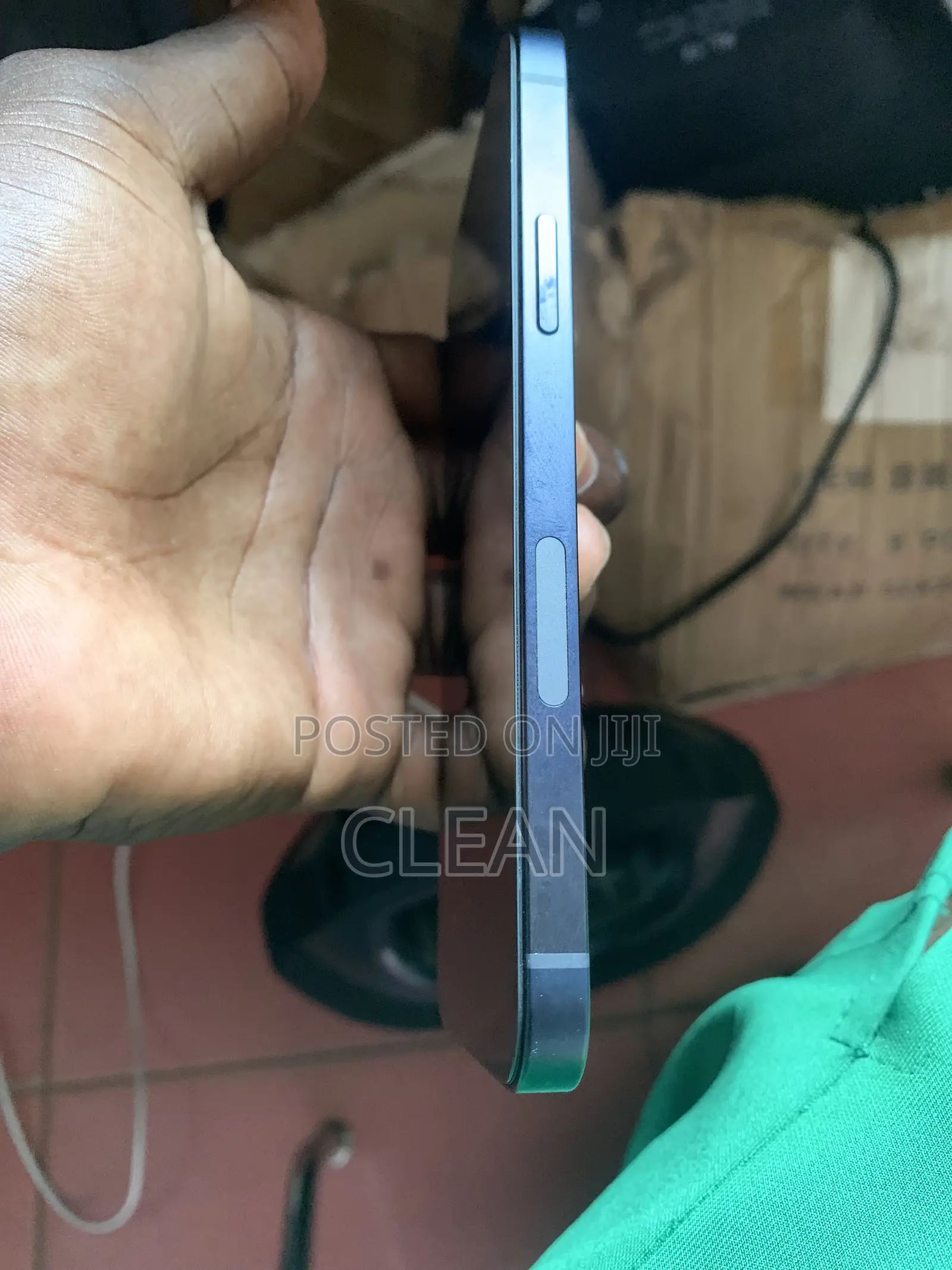 Apple iPhone 12 64 GB