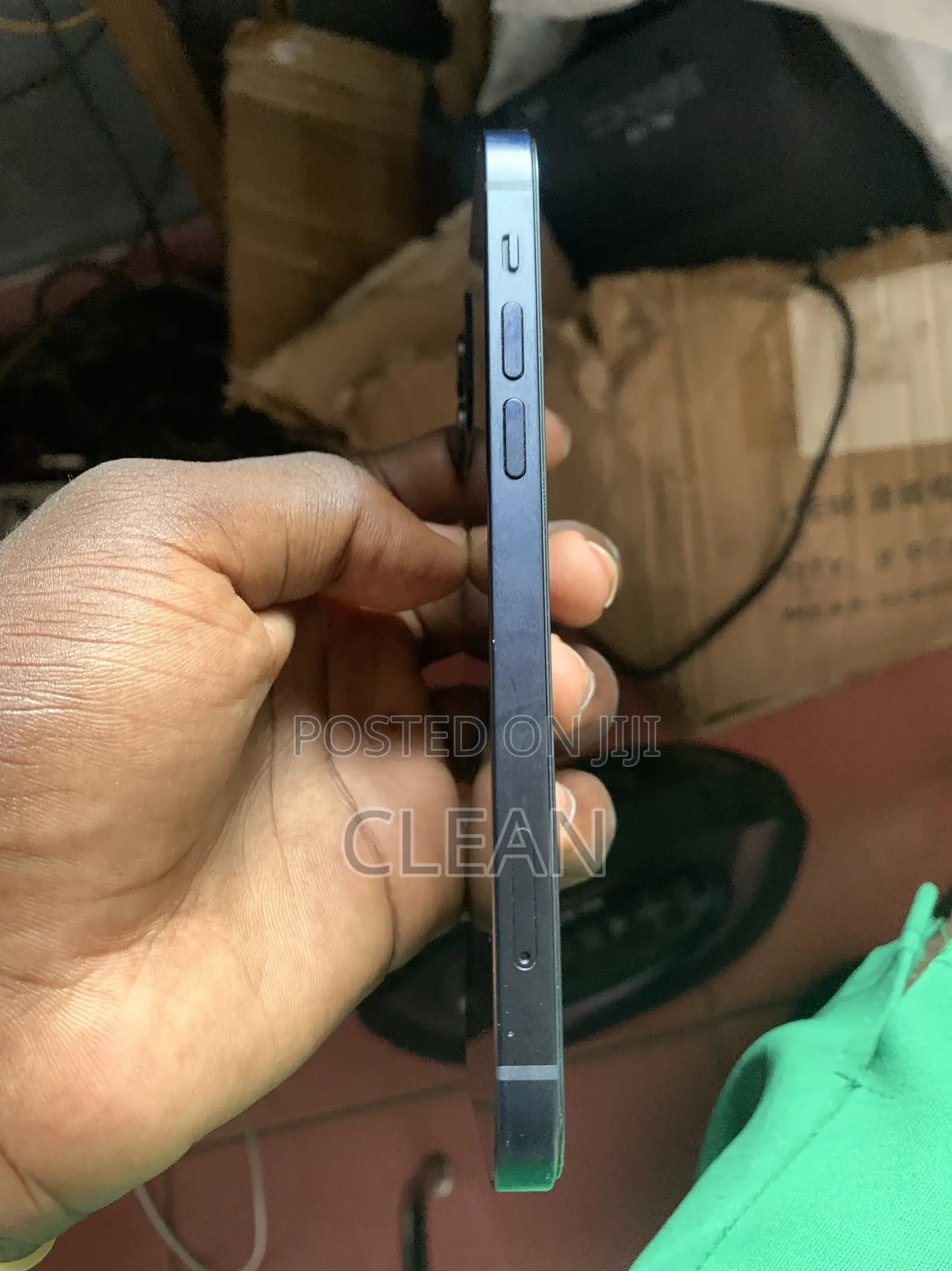 Apple iPhone 12 64 GB