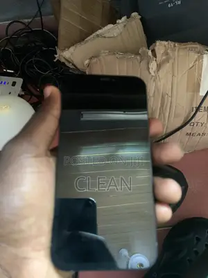Apple iPhone 12 64 GB