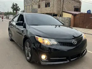 Toyota Camry SE 4dr Sedan (2.5L 4cyl 6A) 2014 Black