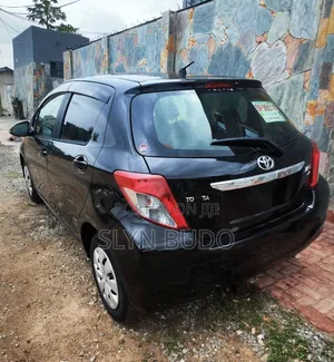 Toyota Vitz 1.3 AWD 5dr 2013 Black