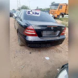 Mercedes-Benz C200 2009 Black