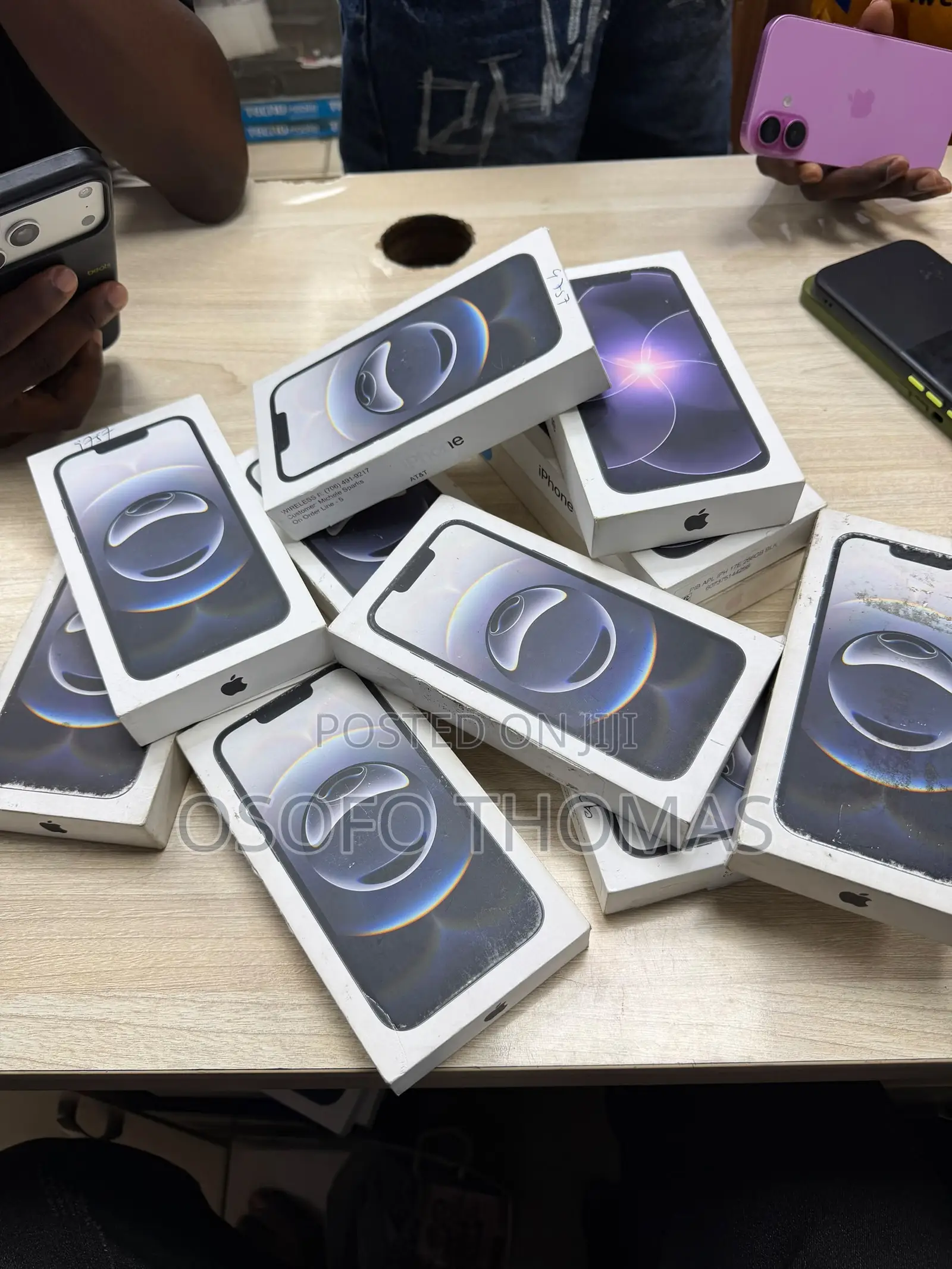 New Apple iPhone 16e 128 GB Black