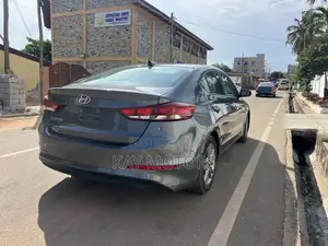 Hyundai Elantra SE 2018 Gray