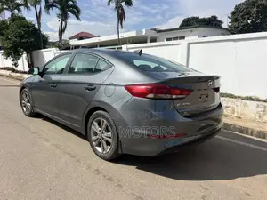 Hyundai Elantra SE 2018 Gray