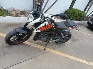 KTM Duke 125 2018 Orange