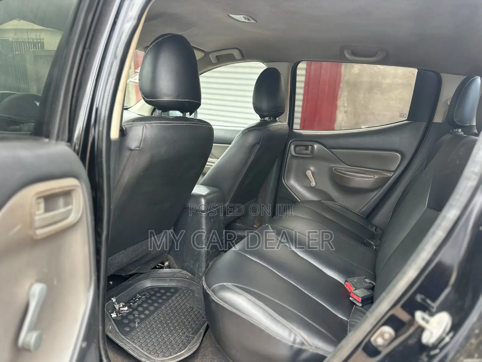 Mitsubishi L200 Club Cab 2.2 4WD 2016 Black