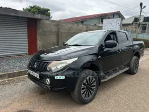Mitsubishi L200 Club Cab 2.2 4WD 2016 Black