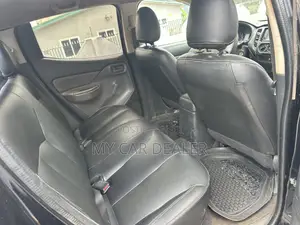 Mitsubishi L200 Club Cab 2.2 4WD 2016 Black