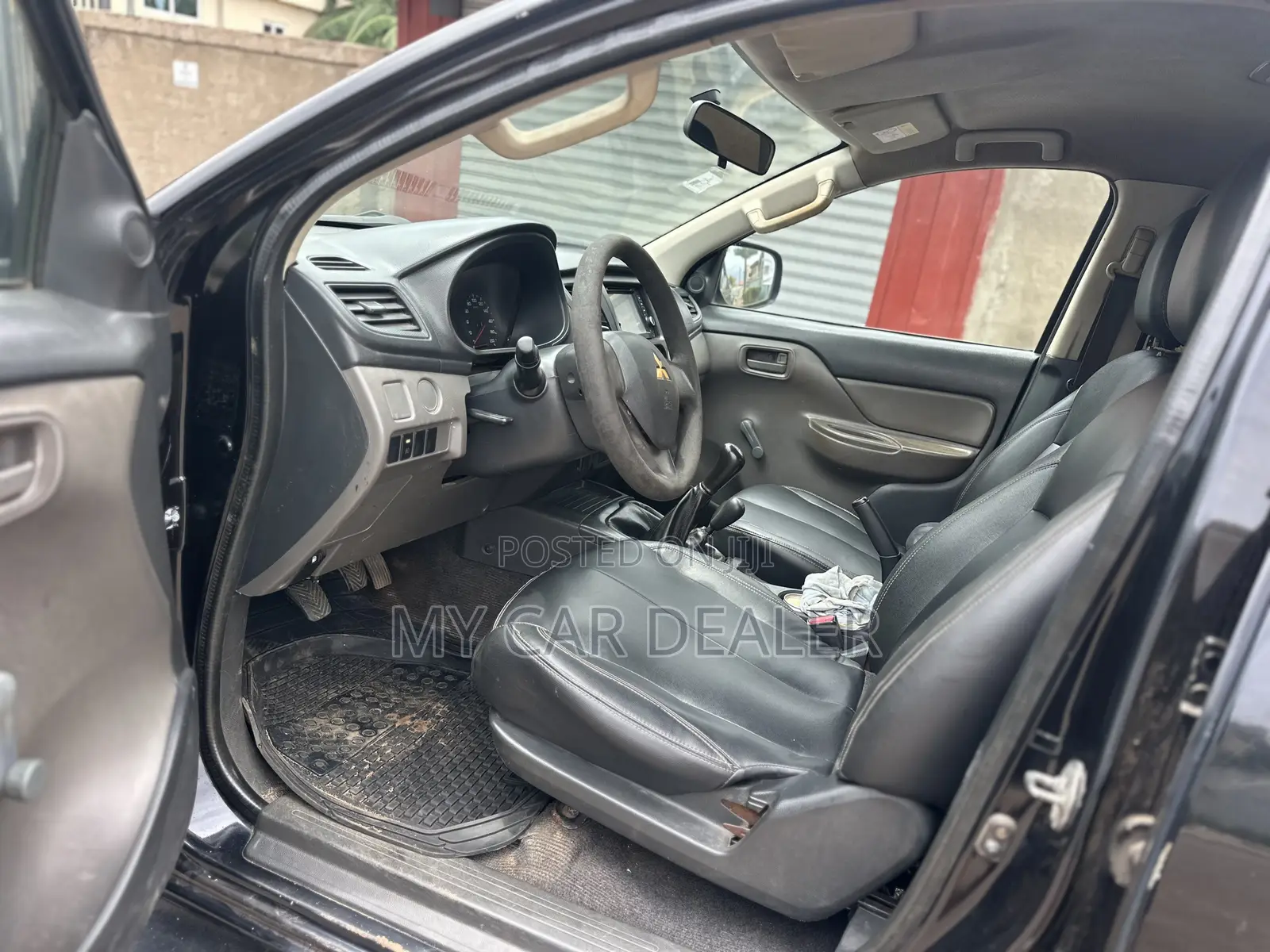 Mitsubishi L200 Club Cab 2.2 4WD 2016 Black