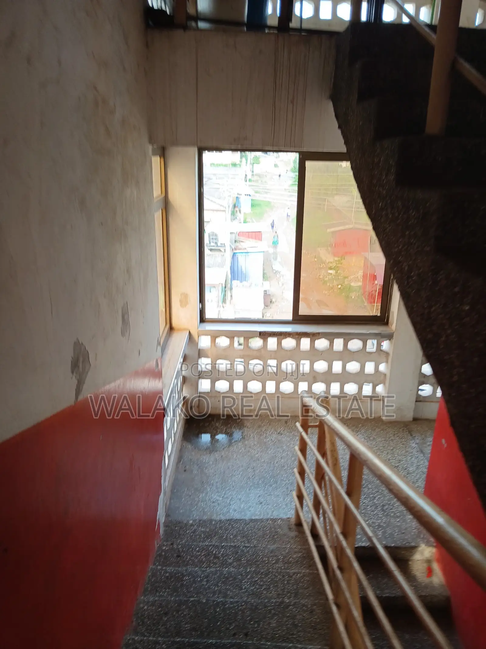 3storey +400square Metre Warehouse