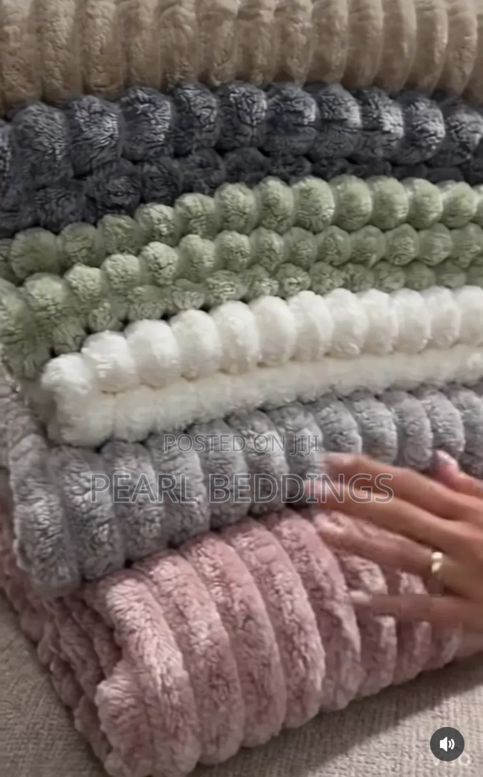 High Quality Heavy Comfy Cozy Plush Soft Blanket Available in 2 Design