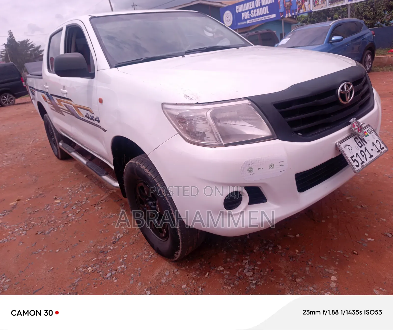Toyota Hilux 2.5 D-4D 4X4 SRX 2012 White