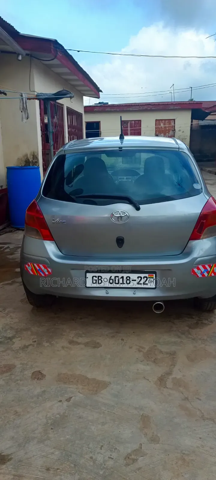Toyota Vitz 2010 Gray