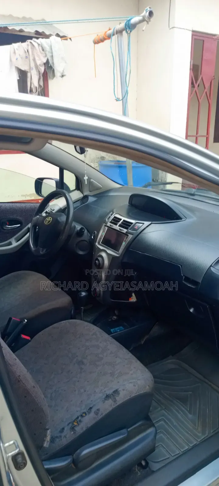 Toyota Vitz 2010 Gray