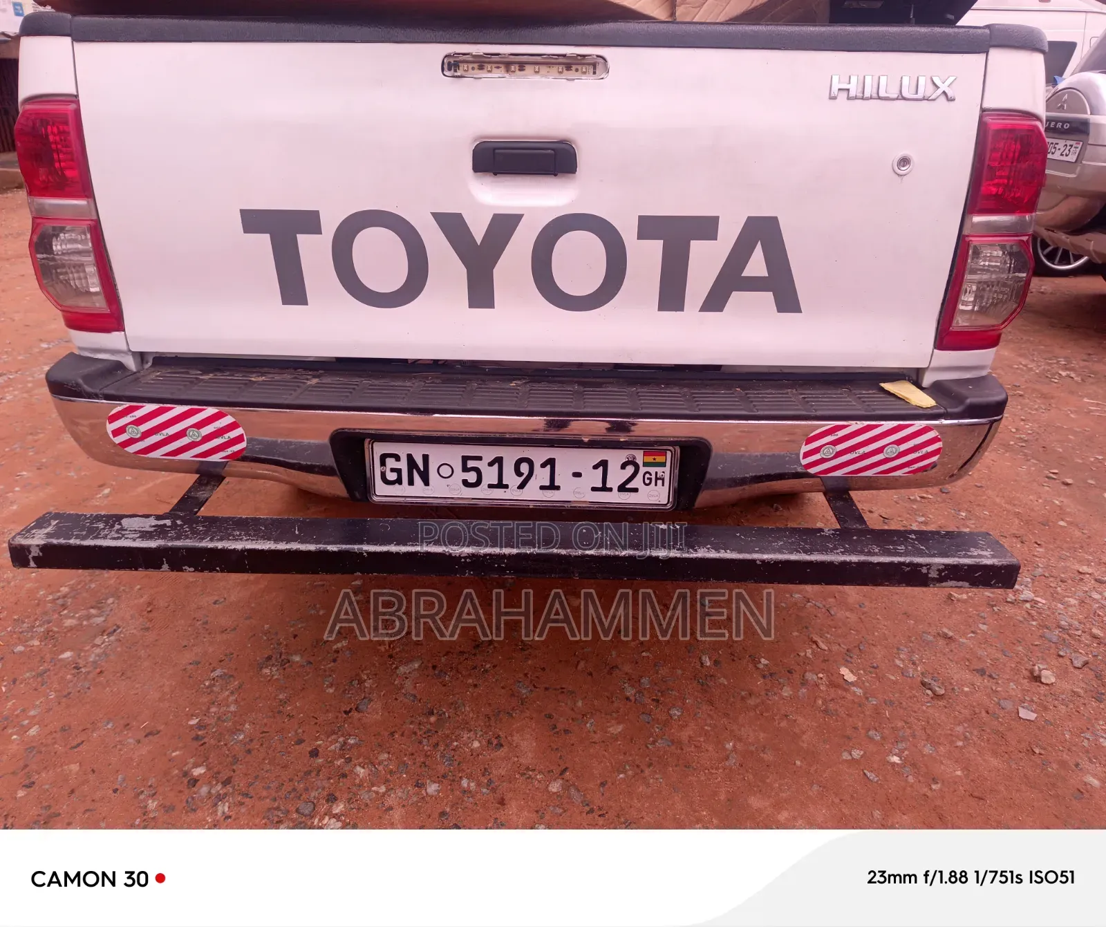 Toyota Hilux 2.5 D-4D 4X4 SRX 2012 White