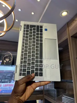 Laptop HP EliteBook 840 G8 8GB Intel Core i5 SSD 256GB