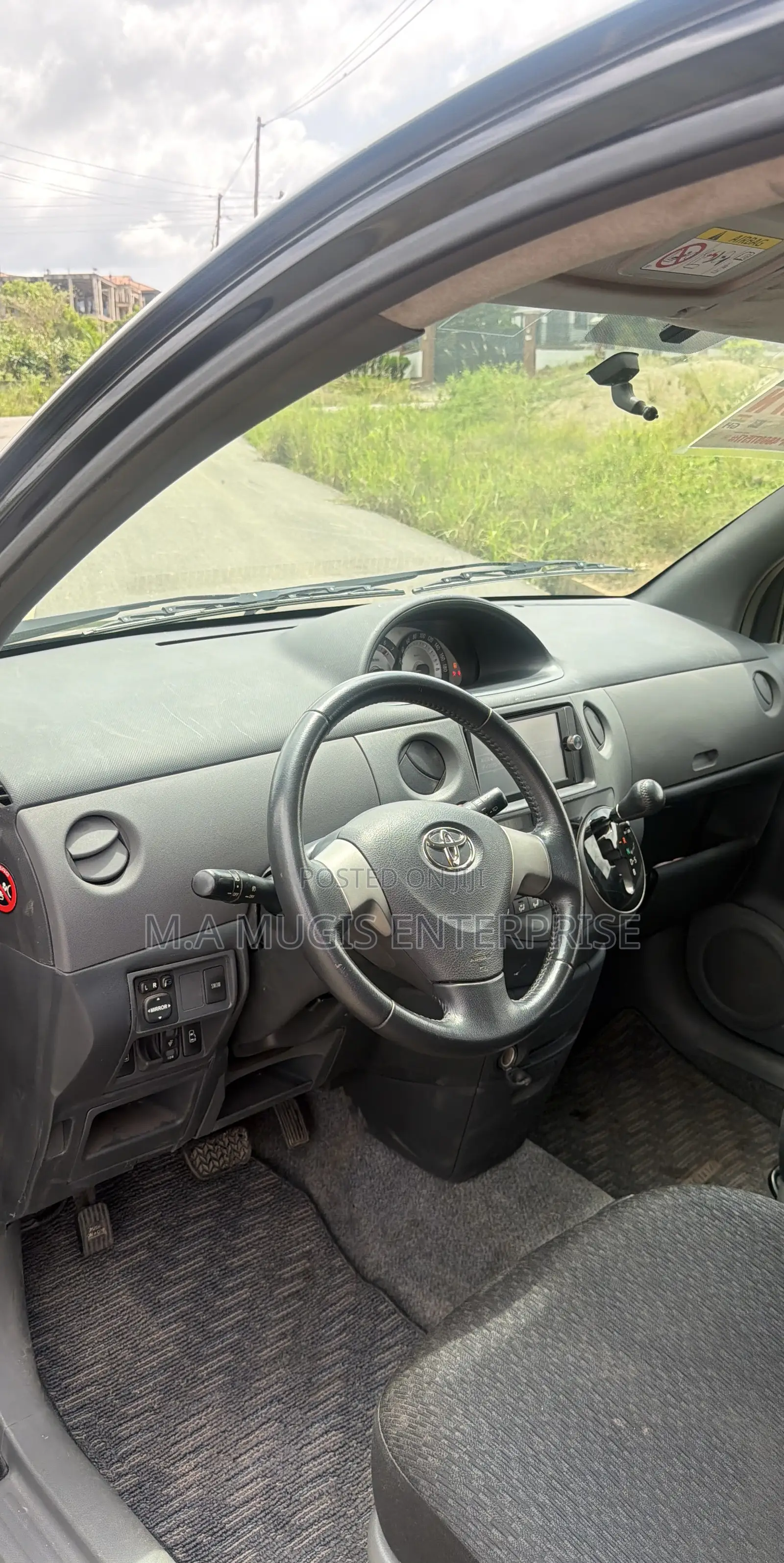 Toyota Sienta 2013 Black
