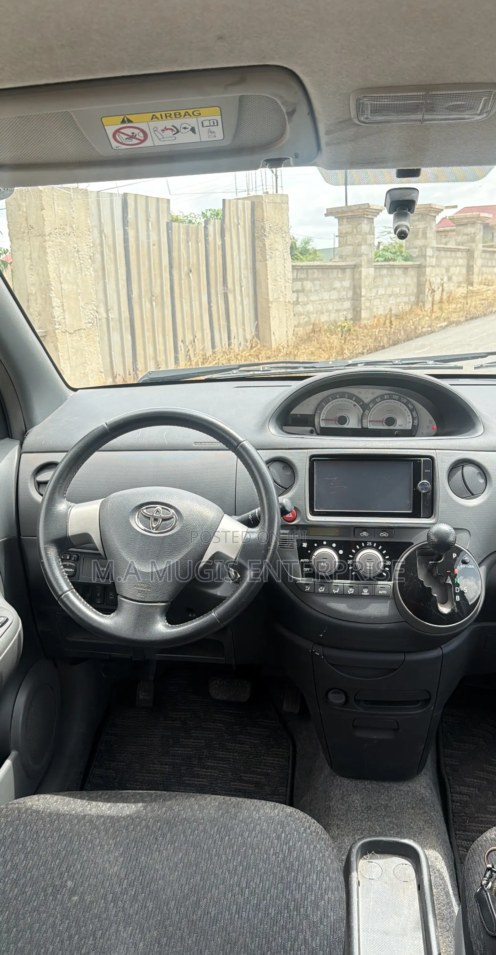 Toyota Sienta 2013 Black