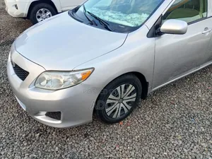 Toyota Corolla LE 4dr Sedan (1.8L 4cyl 4A) 2010 Gray