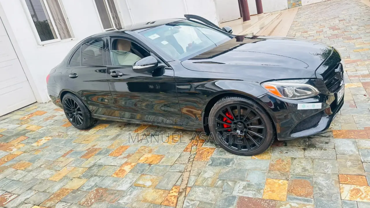 Mercedes-Benz C300 2016 Black