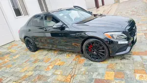 Mercedes-Benz C300 2016 Black