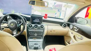 Mercedes-Benz C300 2016 Black