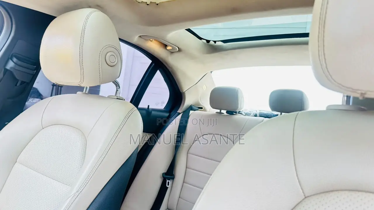 Mercedes-Benz C300 2016 Black