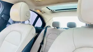 Mercedes-Benz C300 2016 Black