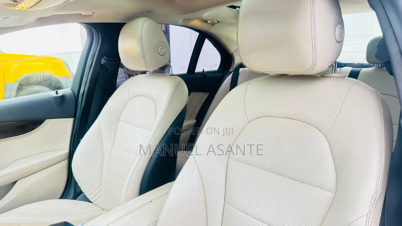 Mercedes-Benz C300 2016 Black