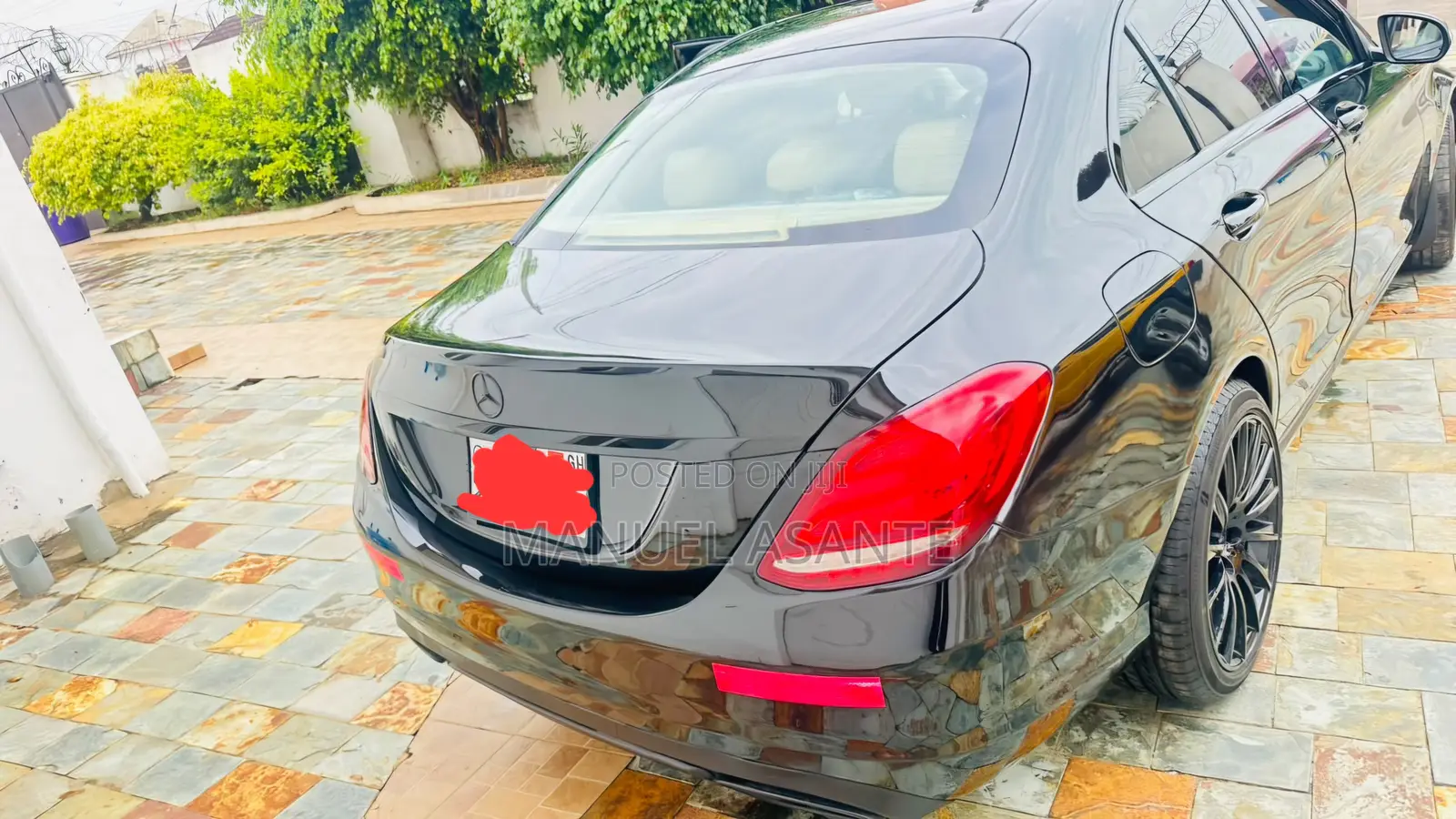 Mercedes-Benz C300 2016 Black
