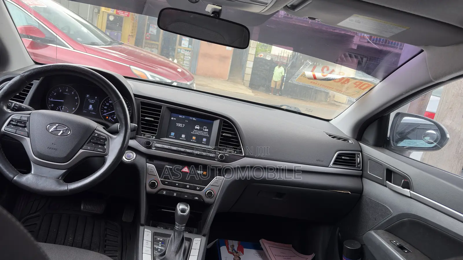 Hyundai Elantra Value Edition Sedan FWD (2.0L 4cyl 6A) 2017 Silver