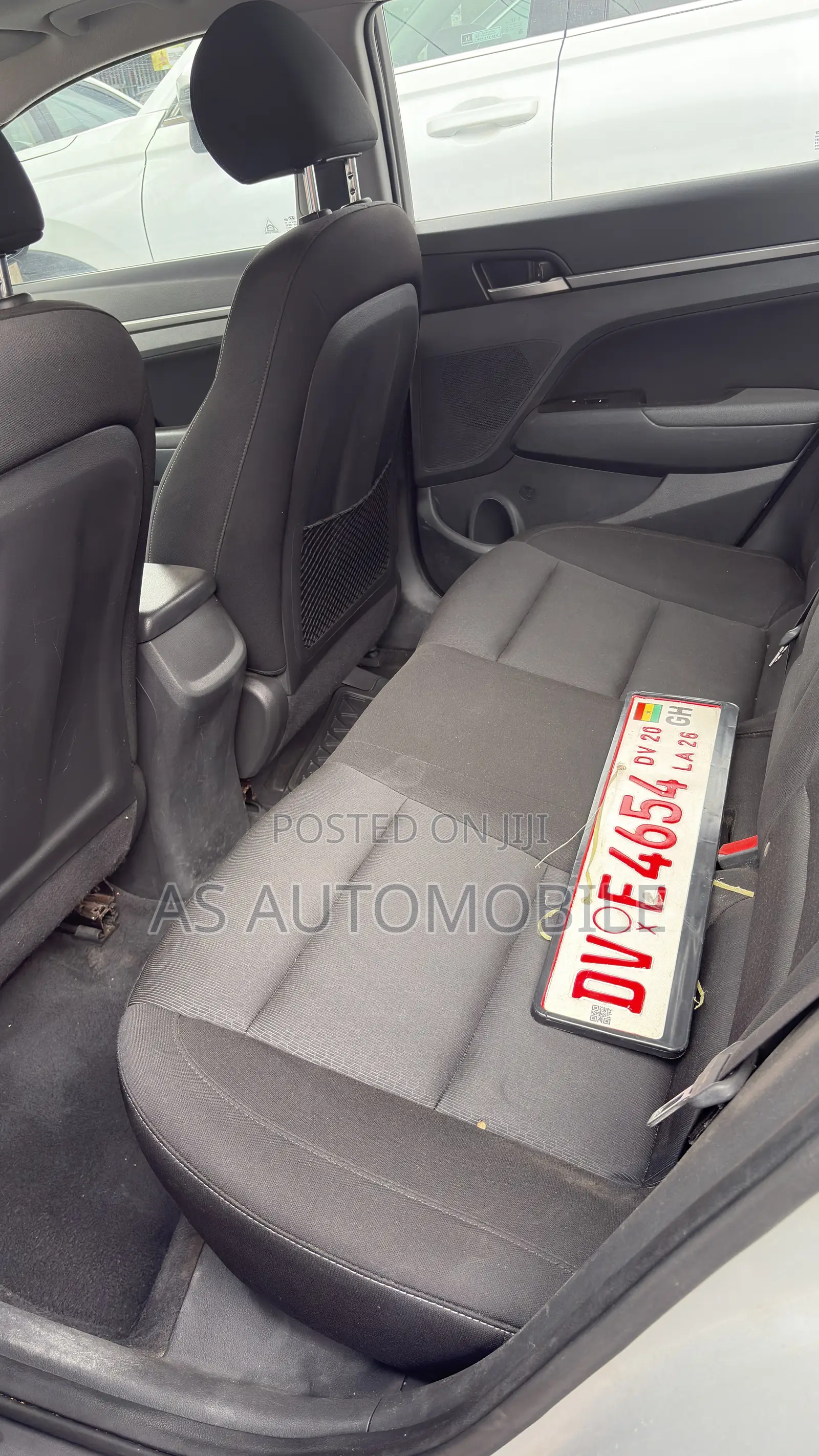 Hyundai Elantra Value Edition Sedan FWD (2.0L 4cyl 6A) 2017 Silver