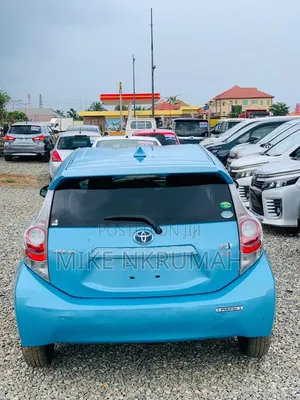 Toyota Aqua 2013 Blue