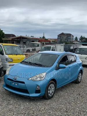 Toyota Aqua 2013 Blue
