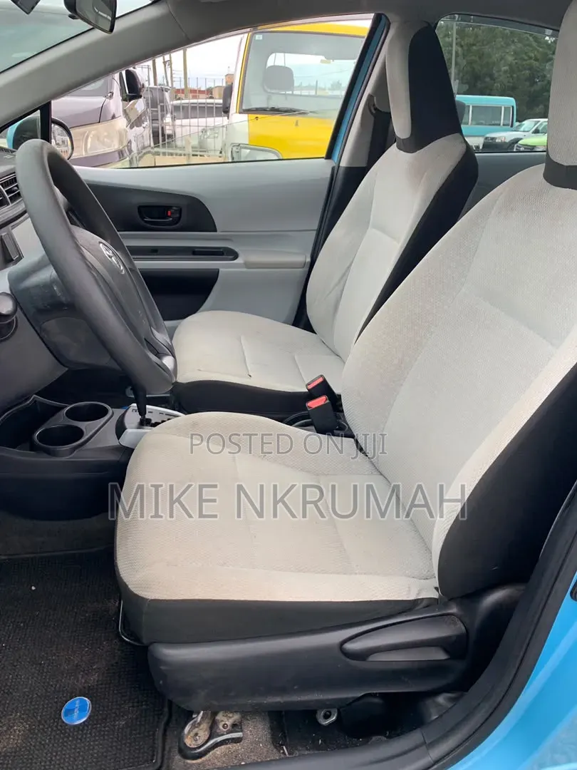 Toyota Aqua 2013 Blue