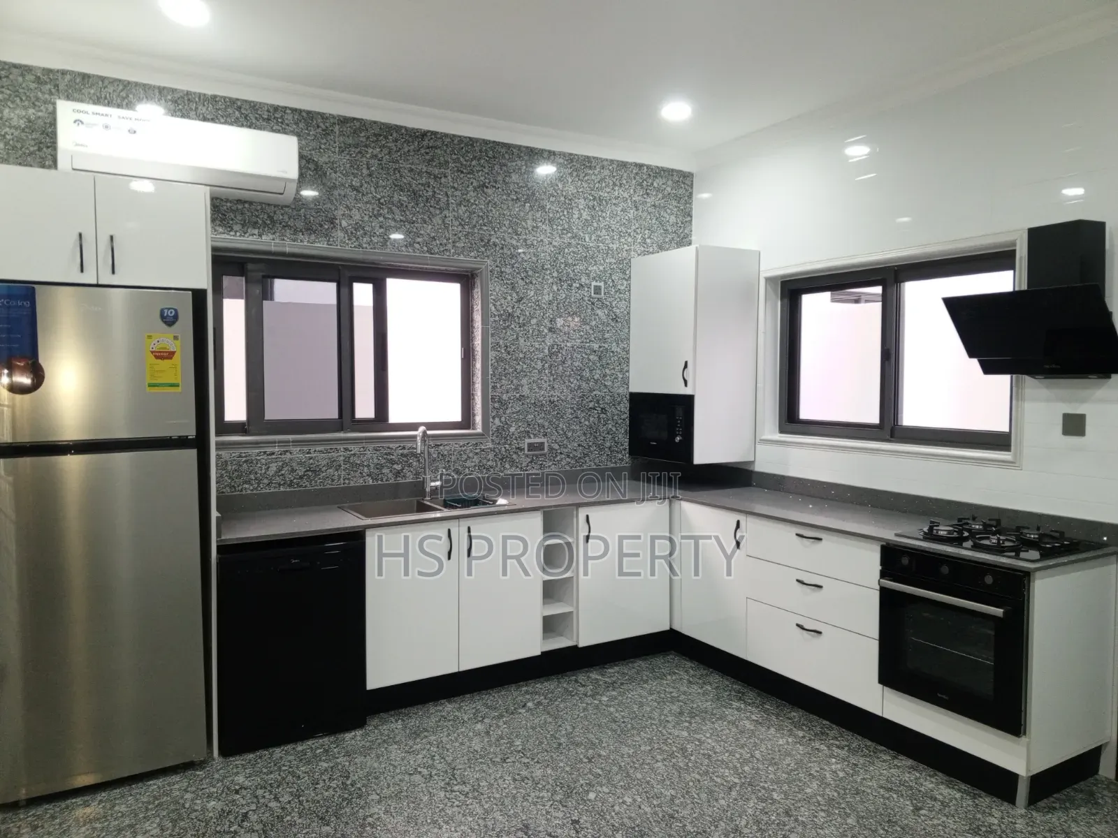4bdrm Townhouse / Terrace in Ghana Link Area for rent