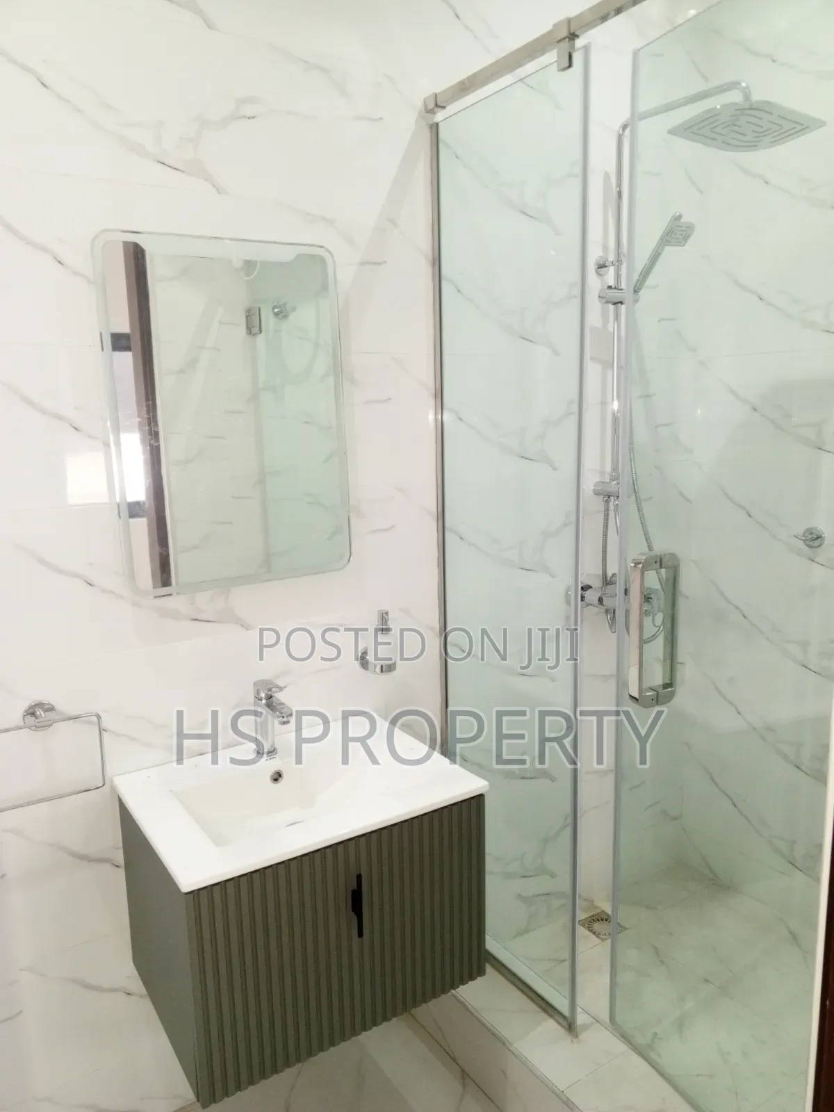 4bdrm Townhouse / Terrace in Ghana Link Area for rent