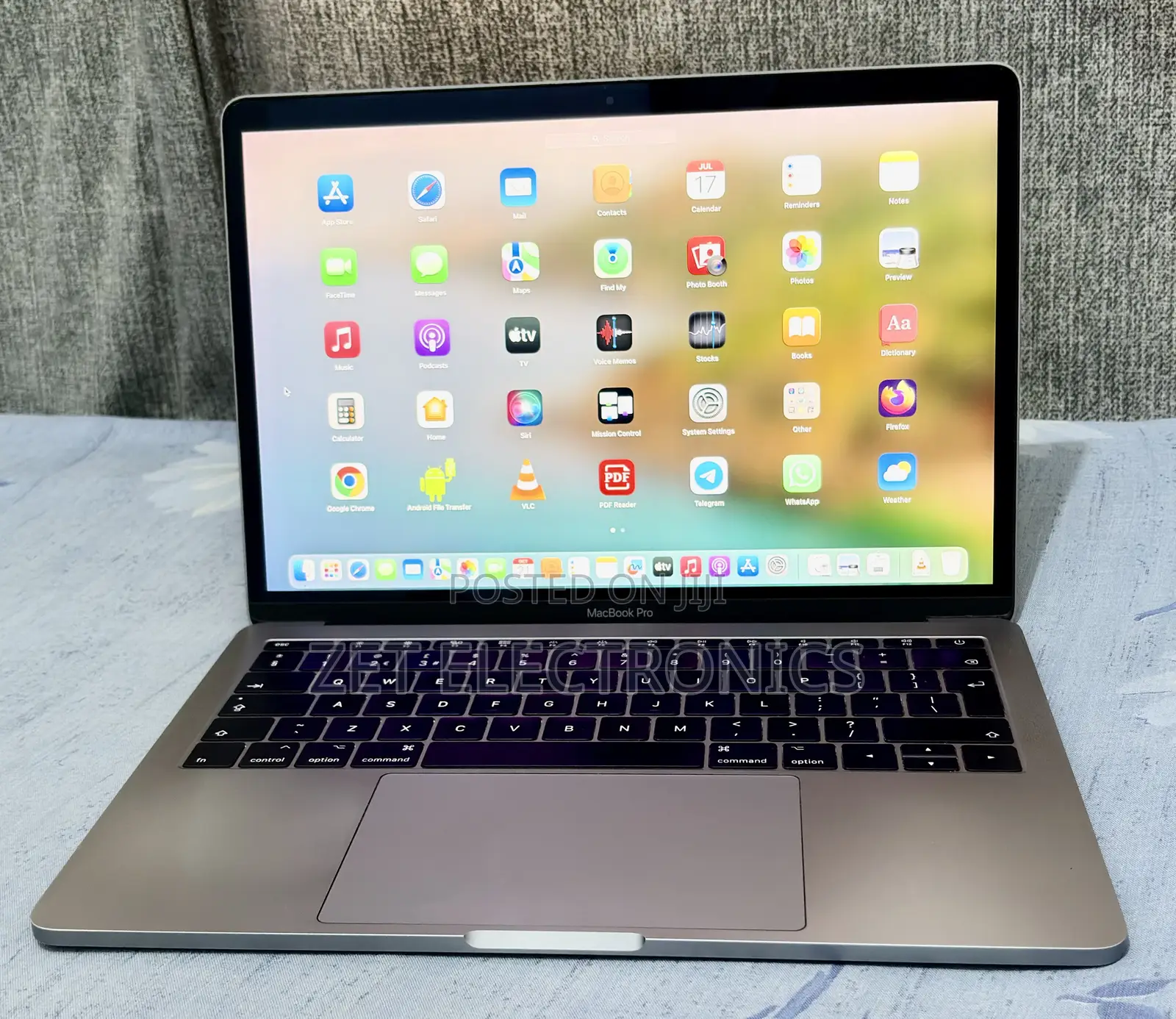 Laptop Apple MacBook Pro 2017 8GB Intel Core i5 SSD 256GB