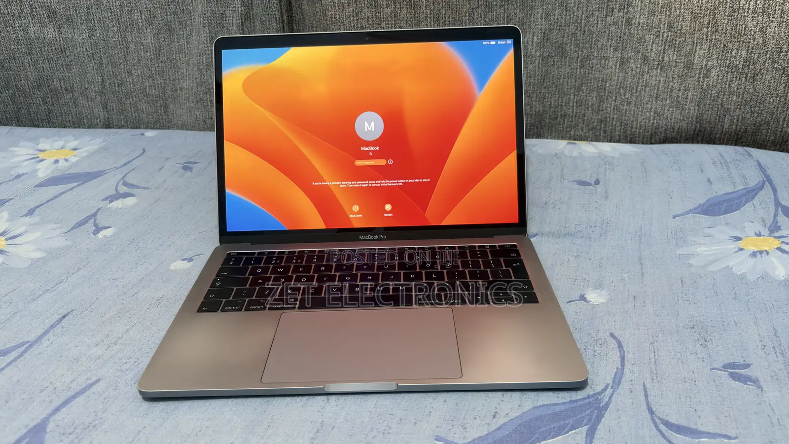 Laptop Apple MacBook Pro 2017 8GB Intel Core i5 SSD 256GB
