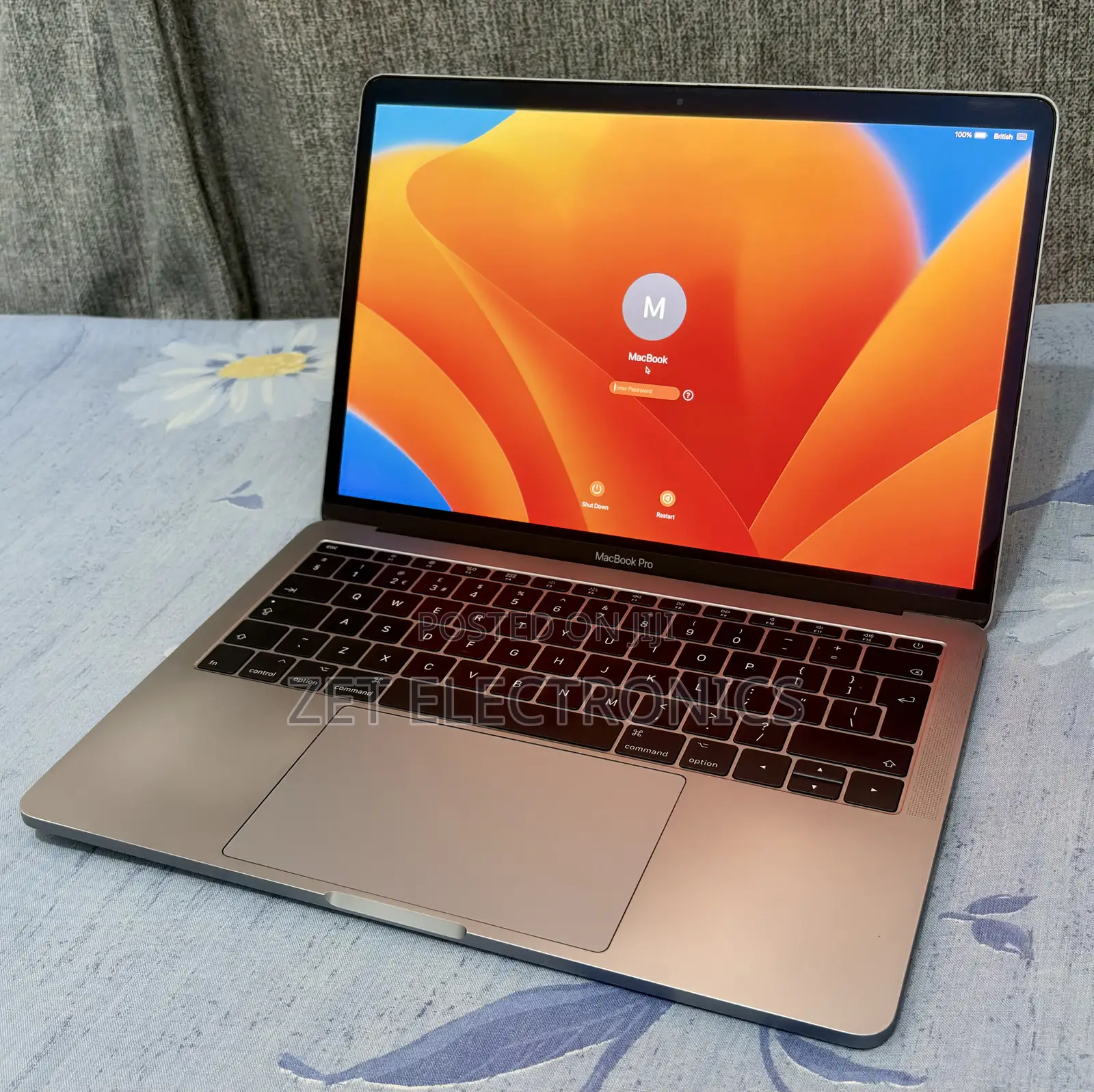 Laptop Apple MacBook Pro 2017 8GB Intel Core i5 SSD 256GB