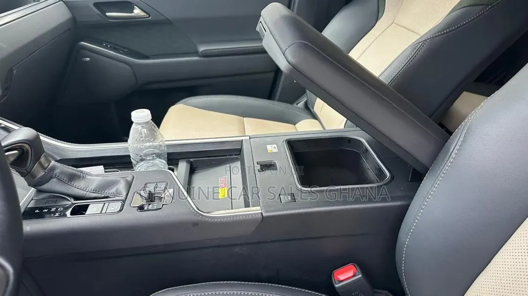 Lexus GX 2026 Silver