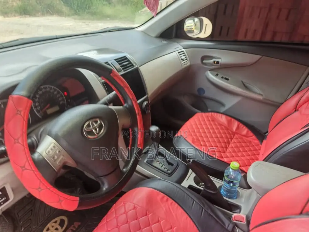 Toyota Corolla LE Special Edition 4dr Sedan (1.8L 4cyl 4A) 2013 Red