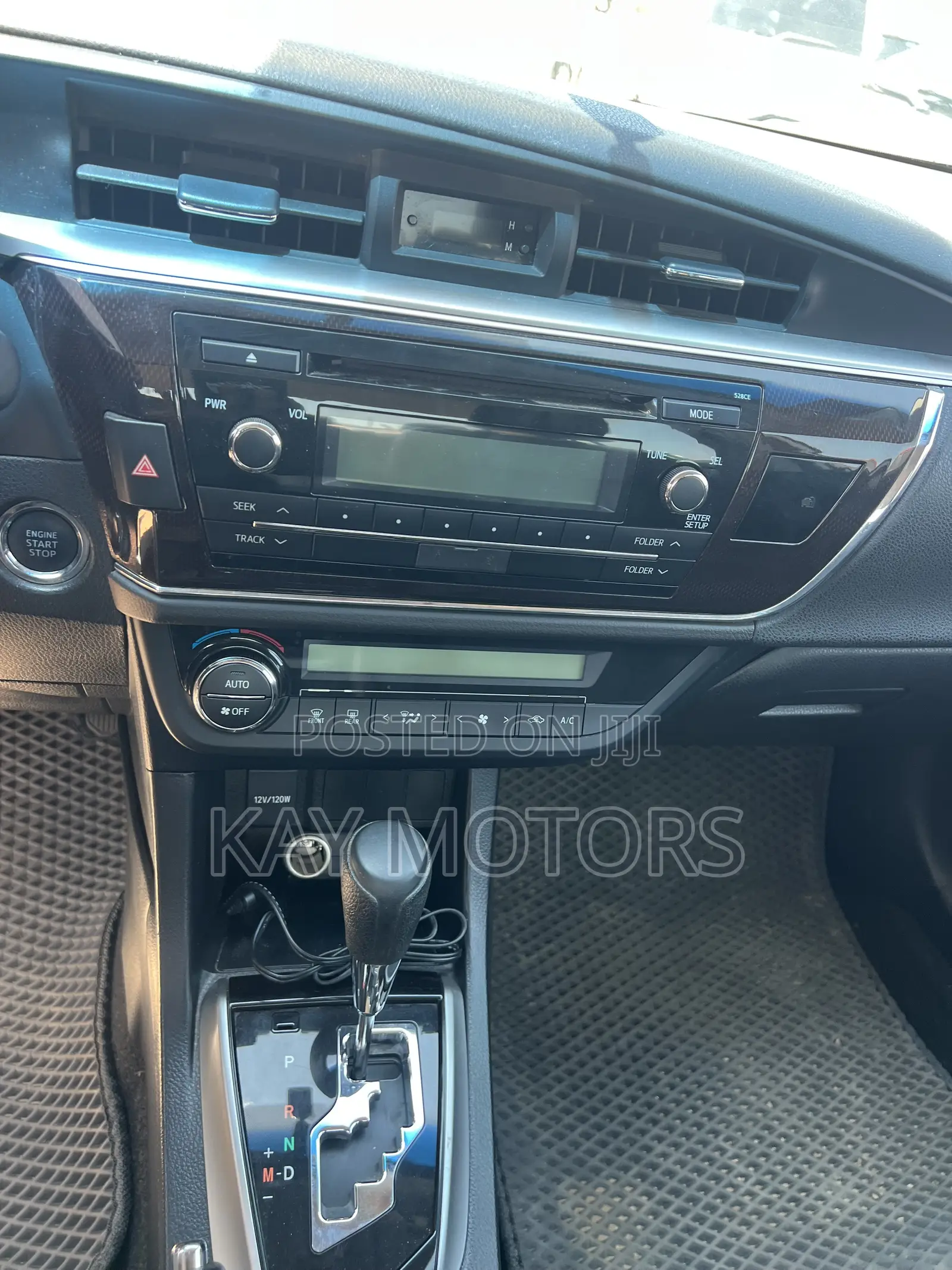 Toyota Corolla Altis 2016 White