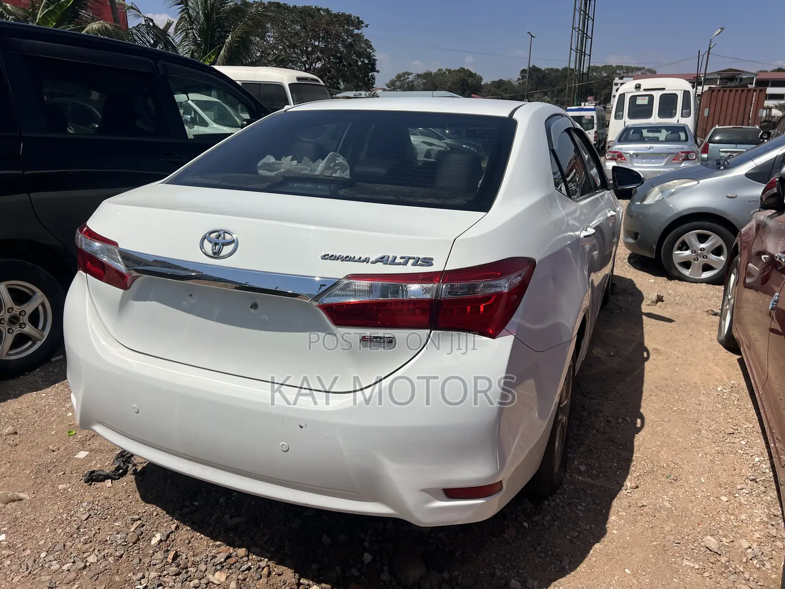 Toyota Corolla Altis 2016 White